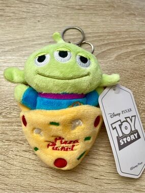 NWT Disney Pixar Toy Story Alien Pizza Planet Plush Keychain
